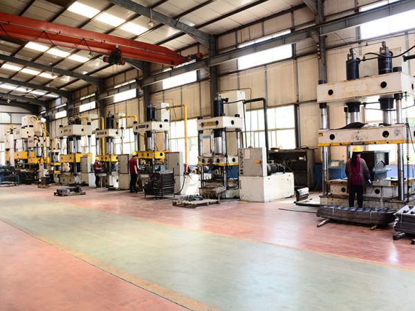 油壓機(jī)產(chǎn)線